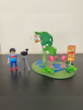 Vintage Playmobil 5967 City Life Flamingos Zoo Exhibit Photographer Toy Set 2003